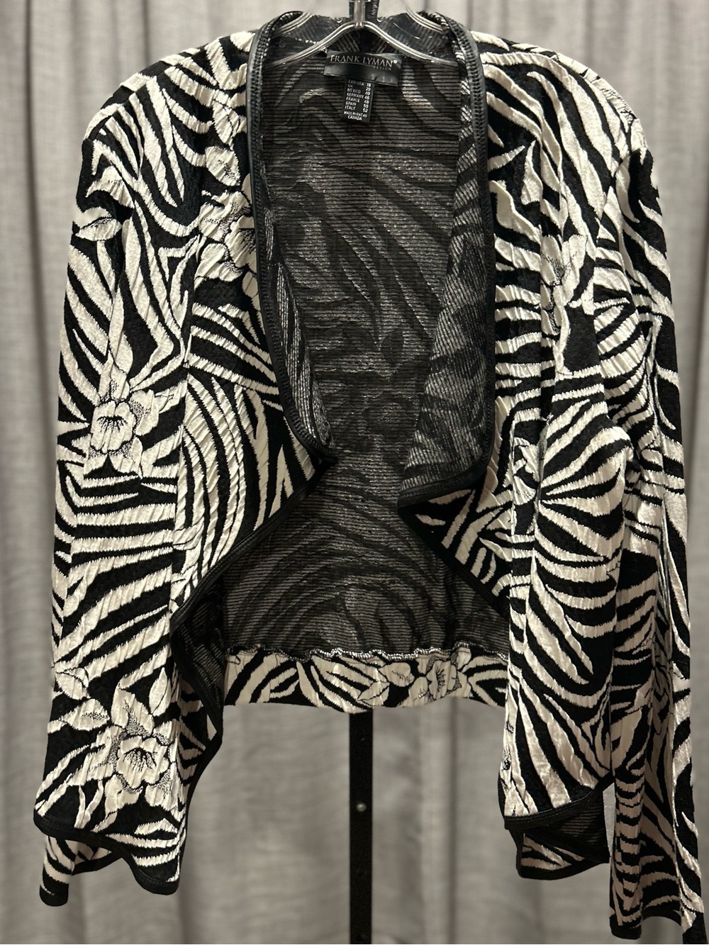 Frank Lyman Design Black & White Zebra Floral Open-Front Jacket